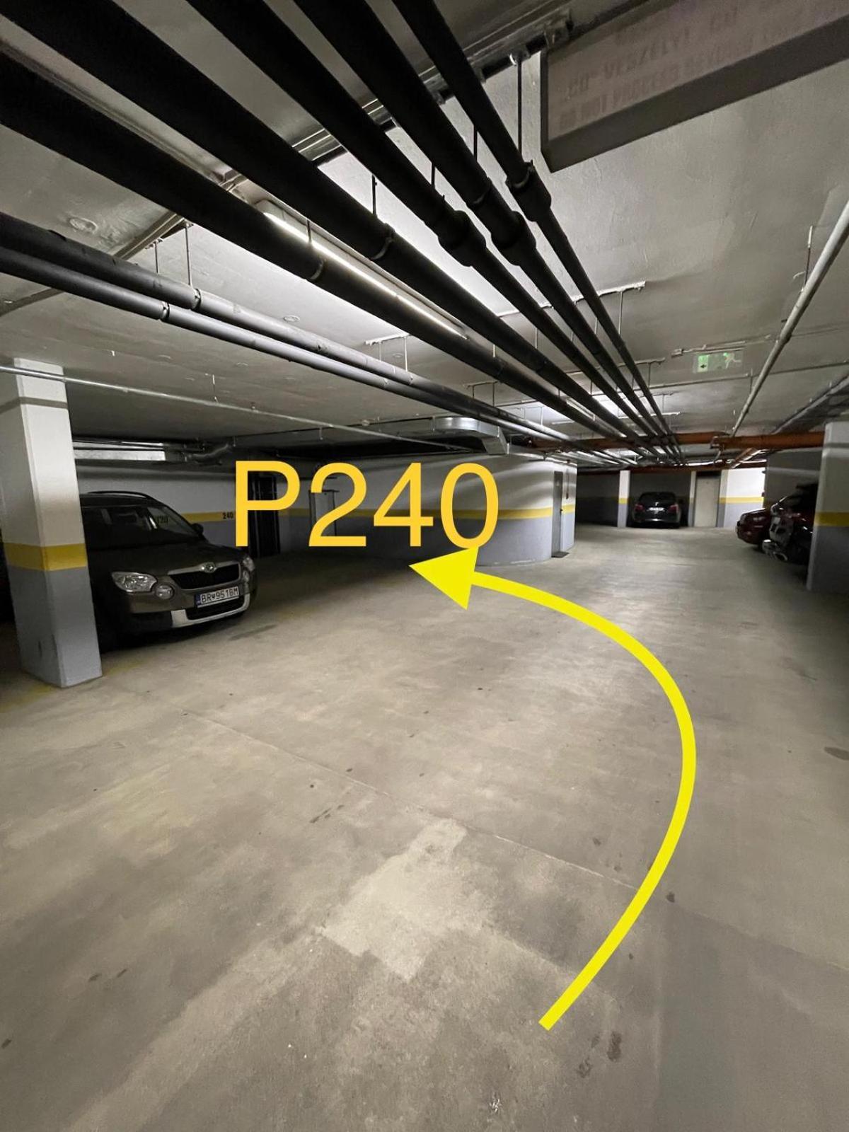 Szekely Near Deak Ferenc Square With Free Parking In Garage Apartament Budapeszt